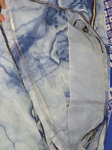 Stylish Blue Marble Print Saree