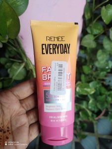 Renee bright cream