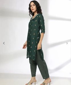 Avaasa mix n match kurta and pant set
