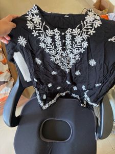 Black Embroidered Kurta