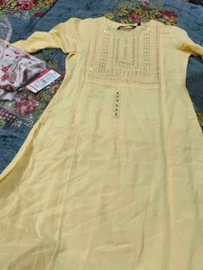 Elegant Yellow Embellished Kurta