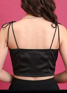 Chic Black Bow Crop Top