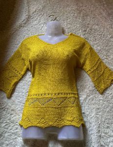 Stylish Yellow Knit Top