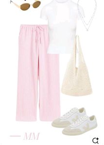 🎀 Uniqlo Pink and white stripped bottom wear