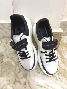 Brandnew Alexander McQueen