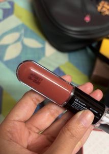 Staze 2-in-1 Liquid Lipstick
