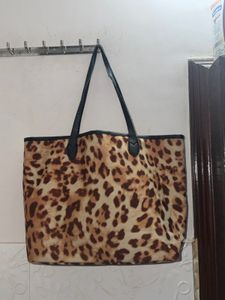 leopard print luxurious tote bag