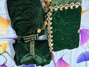 🔥SALE🔥Elegant Emerald Green Velvet suit