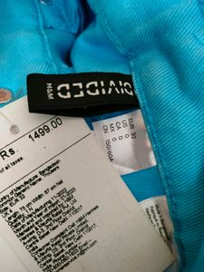 New Jeans With Tag Still On