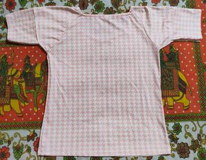 Houndstooth patterned casual top