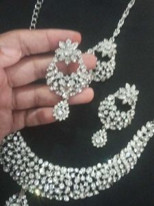 Stunning Rhinestone Jewellery Set