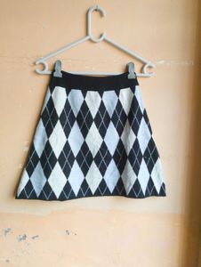 ❤️Size 26 to 30 Argyle Knit Mini Skirt