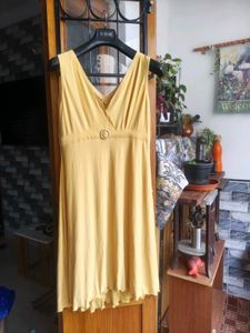 Vintage Chic Yellow V-Neck Midi Dress