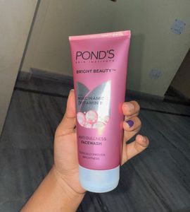 Pond's Bright Beauty Facewash