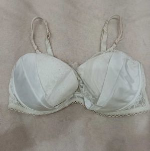 Elegant White Lace Padded Bra