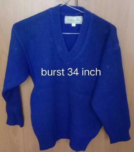 nevy blue sweater