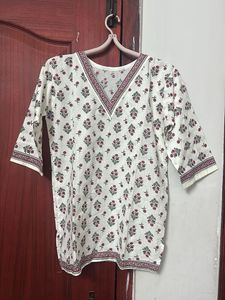 White Floral Print short Kurta