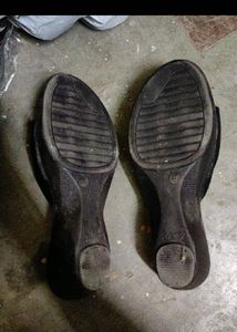 Black Flip-Flops Sandals
