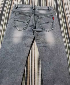 Stylish Light Wash Jeans