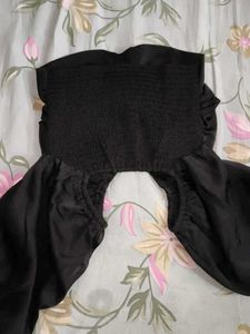Chic Black Puff Sleeve Top