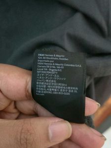 H&amp;M Solid Dark Grey Long-Sleeve Crewneck T-Shirt