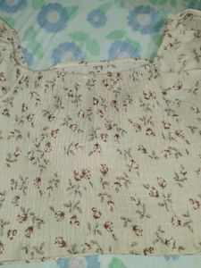Floral Print Puff Sleeve Top