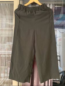 H&M Cropped Culottes Unused!