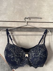 Elegant Lace Non-Padded Bra