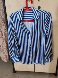 Chic Blue &amp; White Striped Button-Up Shirt