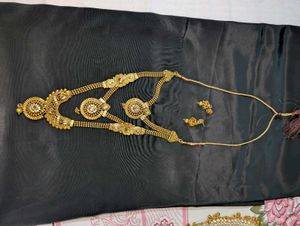 Traditional Indian Necklace &amp; Earrings Set