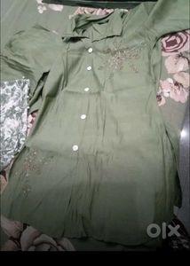 Green Embroidered Two-Piece Set