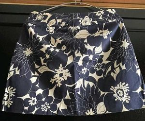 🌸 Elegant J.CREW Floral Mini Skirt 🌸