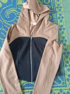 Stylish Two-Tone Zip-Up Hoodie