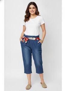 Stylish Denim Capri Pants with Scarf Belt