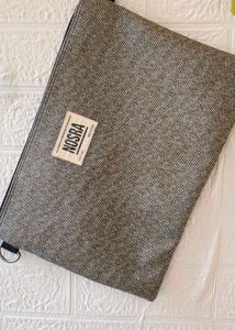 NOSRA Textured Clutch Bag