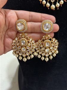 Brand new  Kundan and Pearl Necklace Set