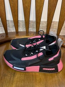 Addidas original shoes for girls
