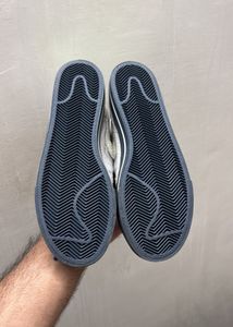 *100% Authentic* - Nike Court Legacy Mid