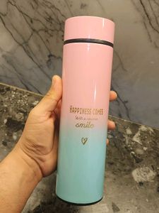 Pink Gradient Smart Temperature Water Bottle.