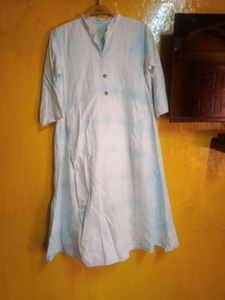 Beautiful White &amp; Blue Tie-Dye Kurta