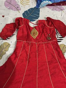 Stunning Red &amp; Gold Embroidered gown