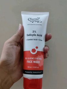 Chemist at Play Face Wash
