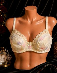 🇳🇿💫🎀Silky satin floral bra