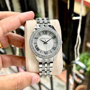 Micheal kors For her