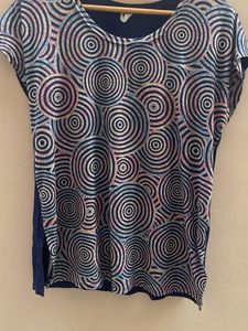 Unique Circle Print T-Shirt