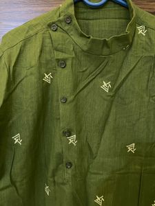 Men's Green Embroidered Kurta