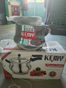 Used Pressure Cooker 2 One New &amp;one Use