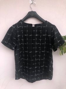 Vanheusen Checkered Black Top