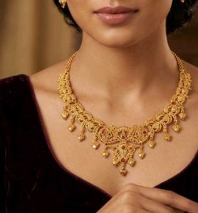 Elegant Gold Necklace