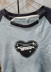 Stylish Graphic Print Crop Top